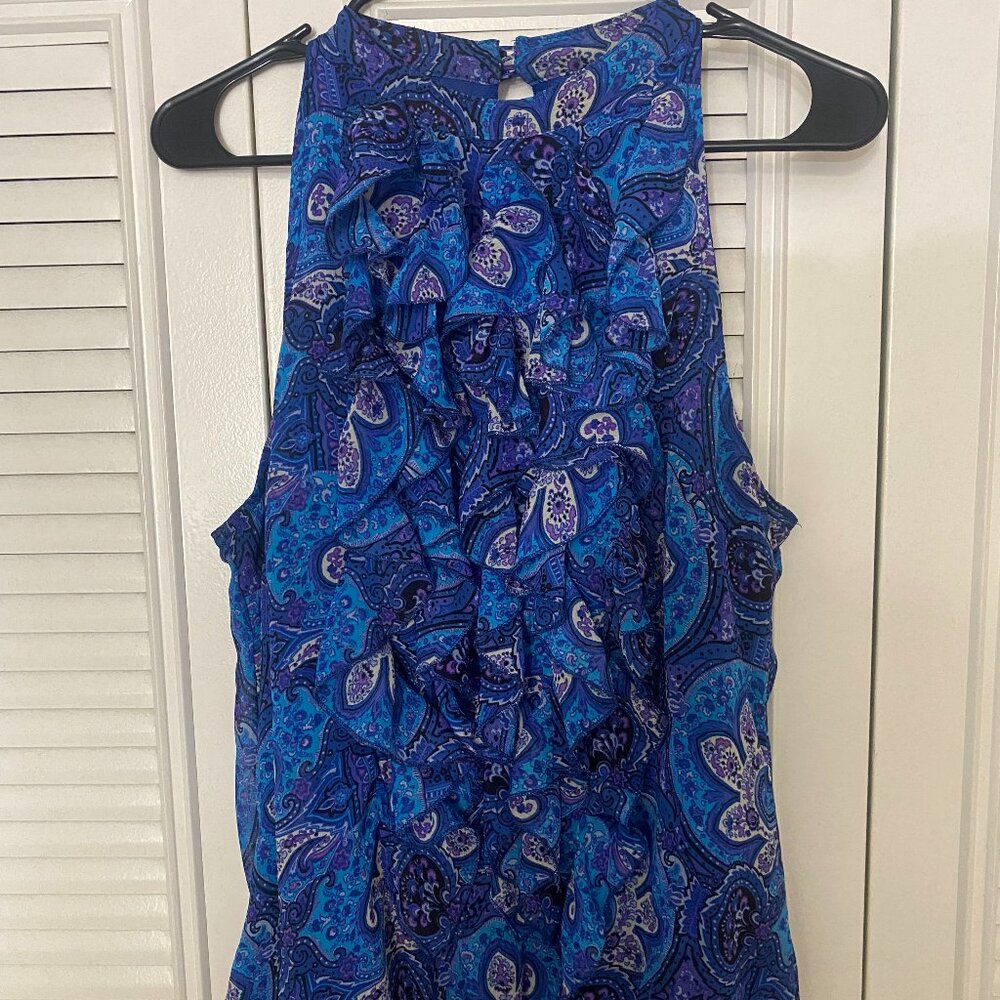 Sleevless top in blue